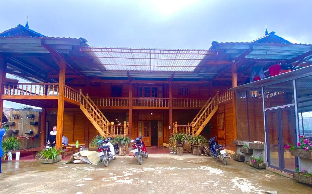 A Phủ Home's 10