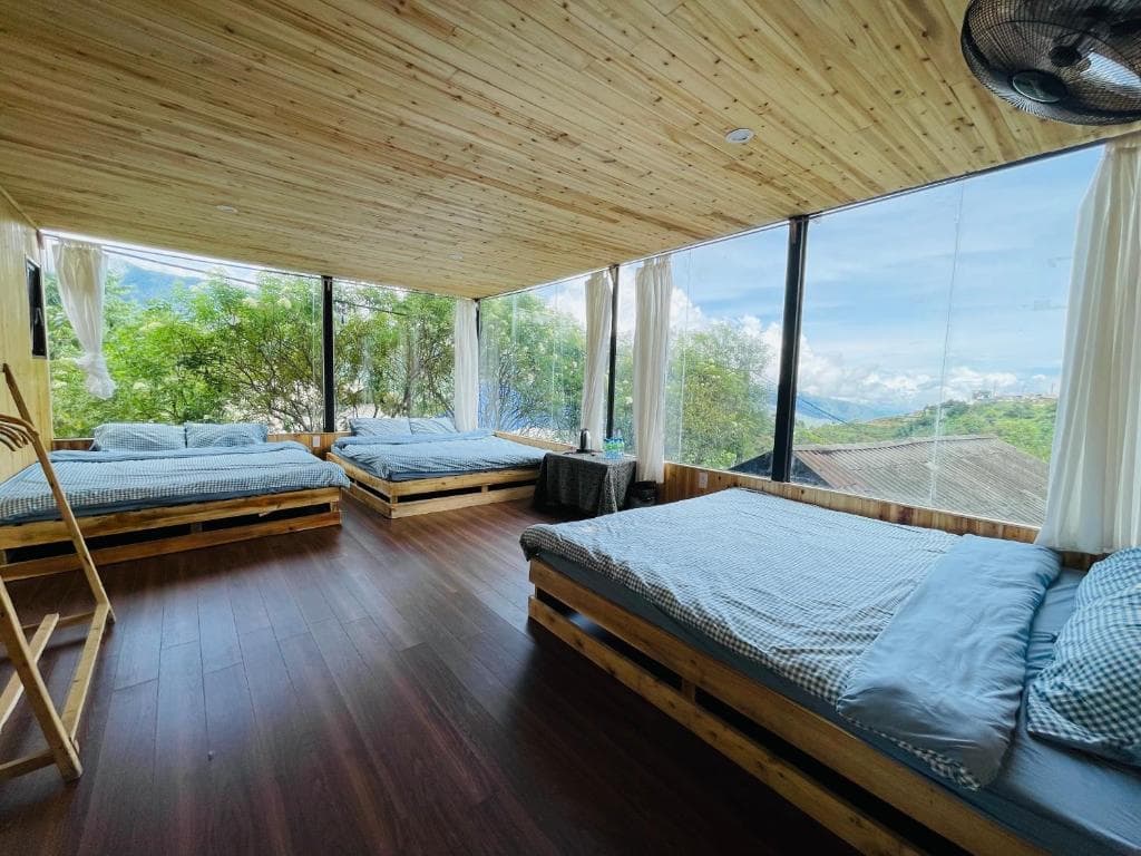 A Phủ Home's 11